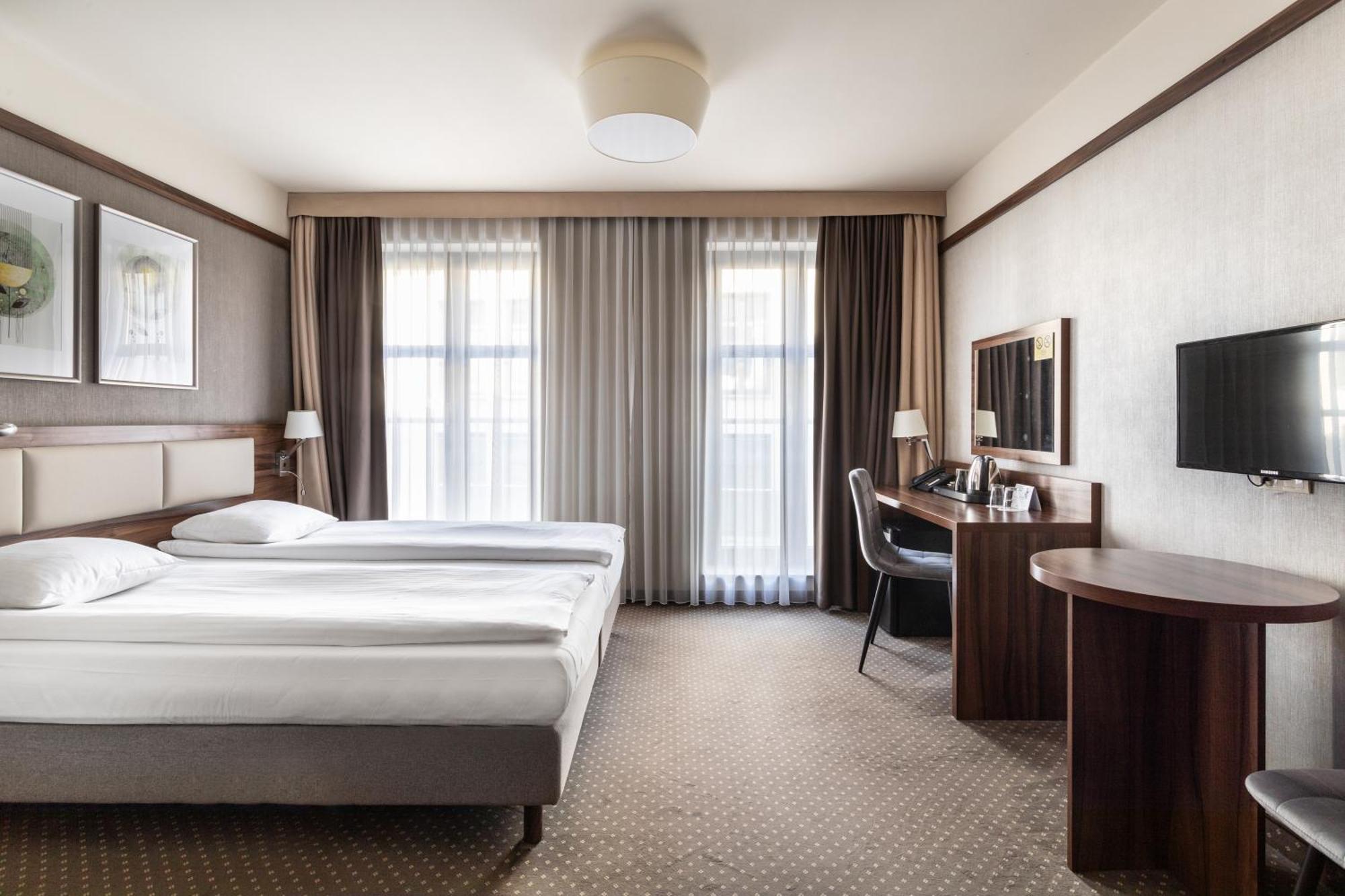 Golden Tulip Krakow City Center Екстер'єр фото